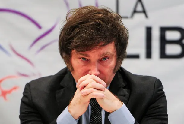 Sondeo nacional: la desaprobación al Gobierno roza el 54% y la preocupación por los salarios lidera la agenda